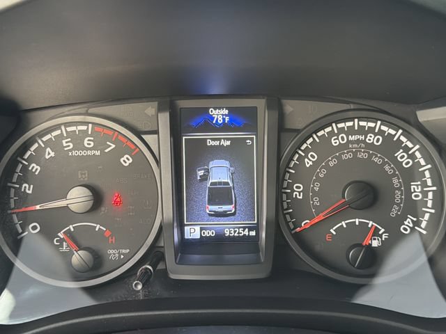Used 2022 Toyota Tacoma SR AWD/4WD image 24