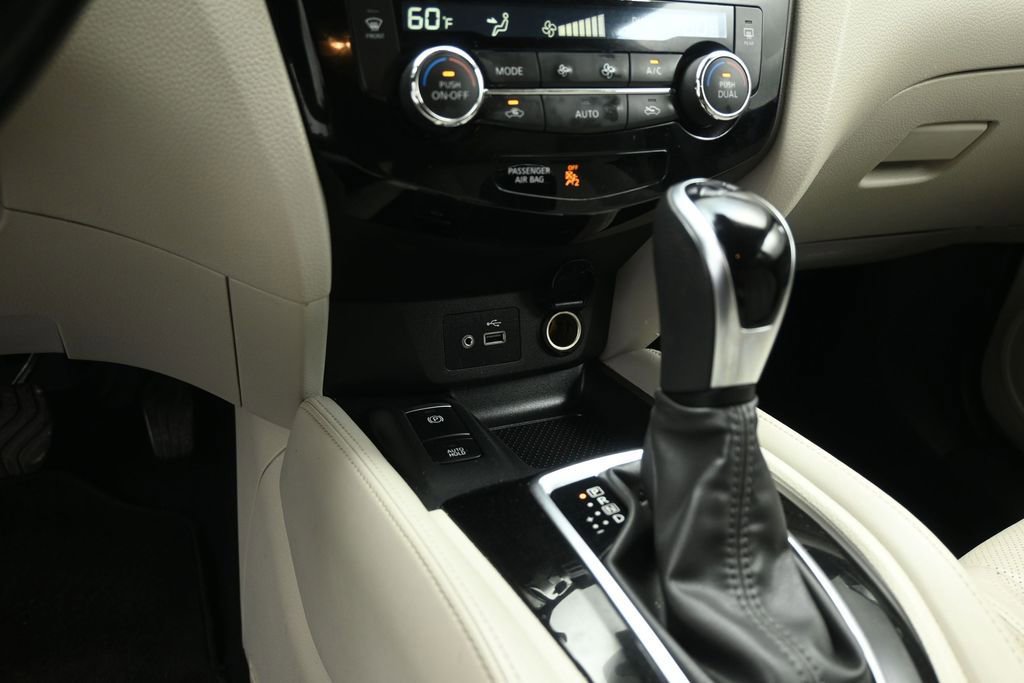 Used 2020 Nissan Rogue Sport SL w/ Premium Package FWD image 17
