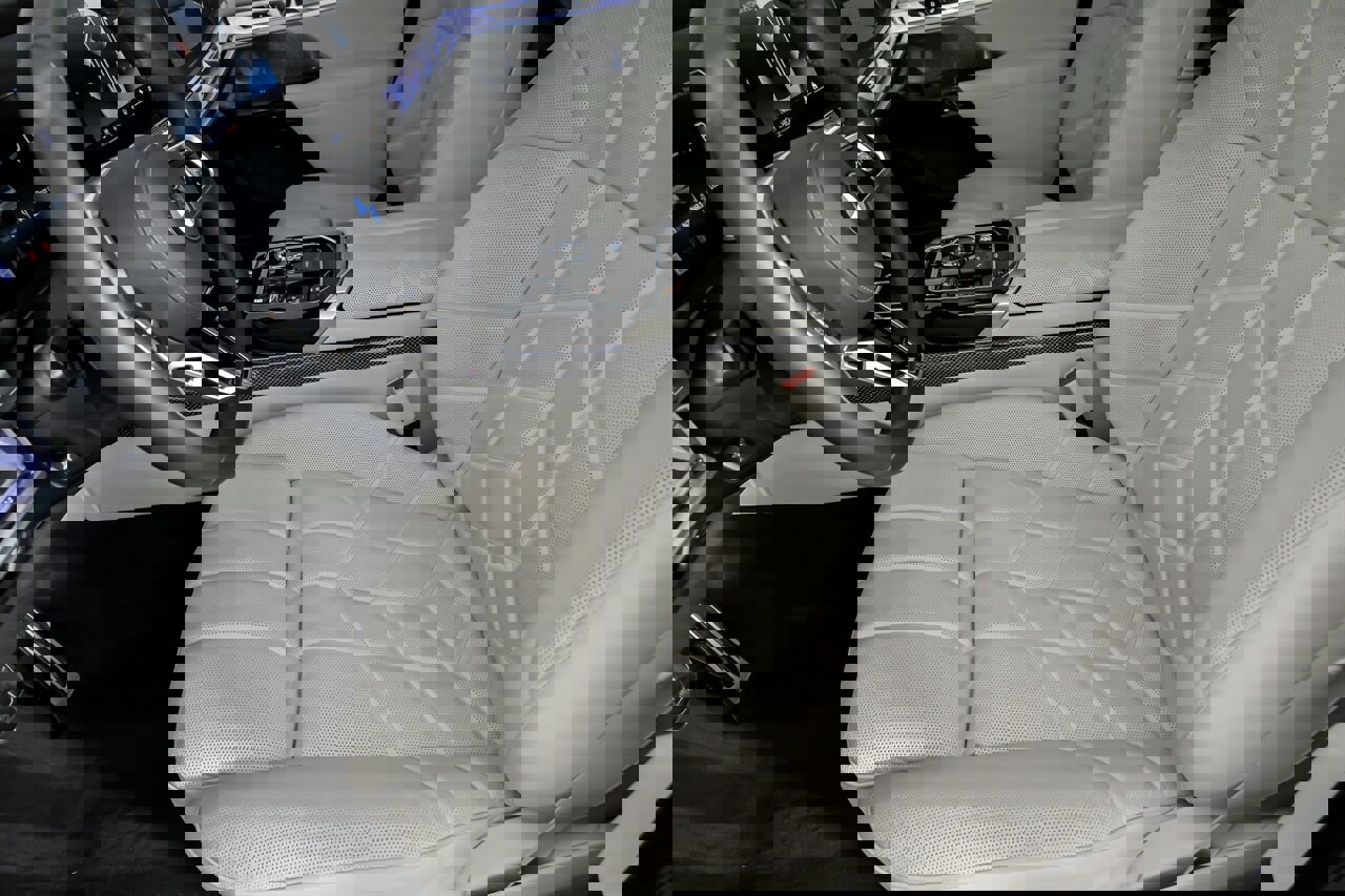 Used 2025 BMW 760i xDrive w/ Executive Package image 20