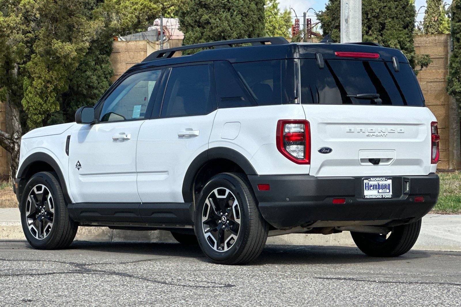 Used 2024 Ford Bronco Sport Outer Banks w/ Tech Package AWD/4WD image 6