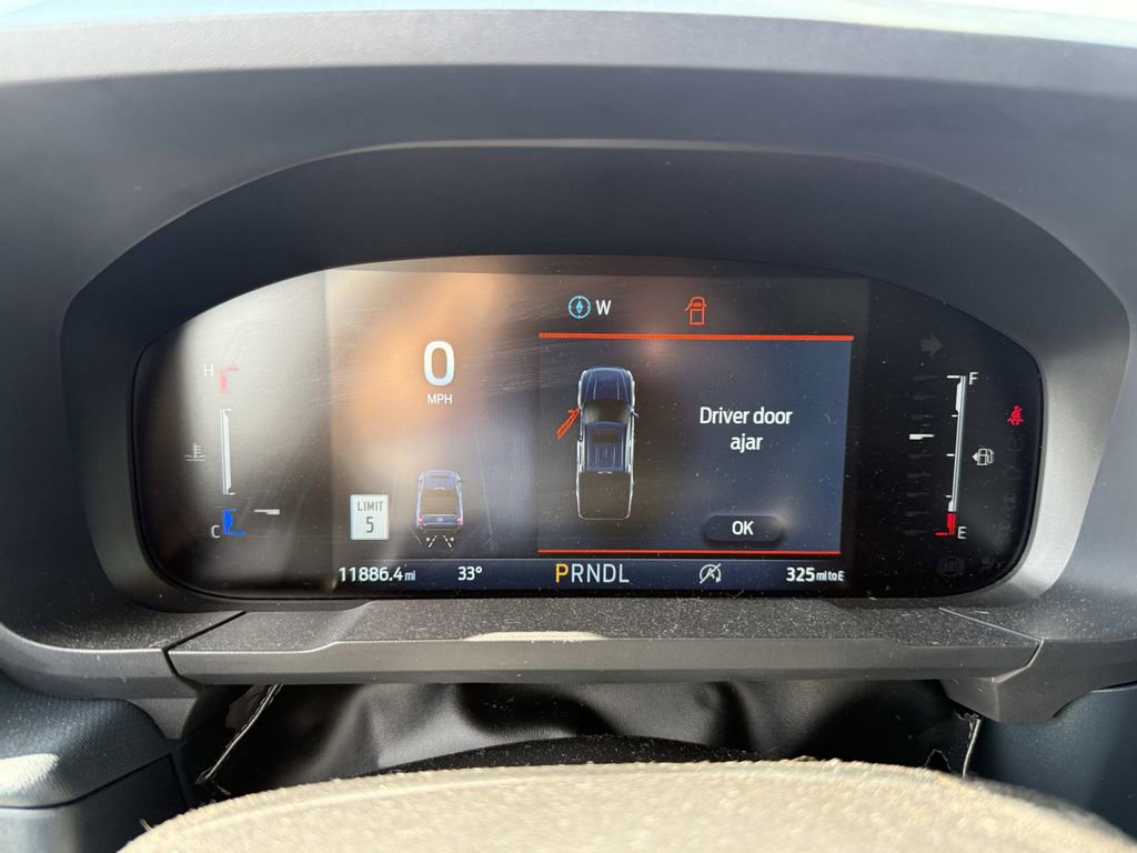 Used 2025 Ford Maverick Lariat w/ Black Appearance Package image 17