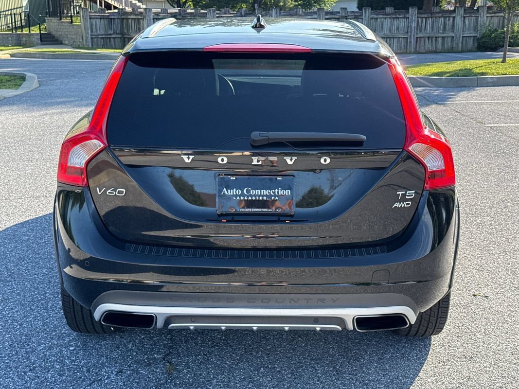 Used 2016 Volvo V60 T5 Cross Country w/ Convenience Package AWD/4WD image 7