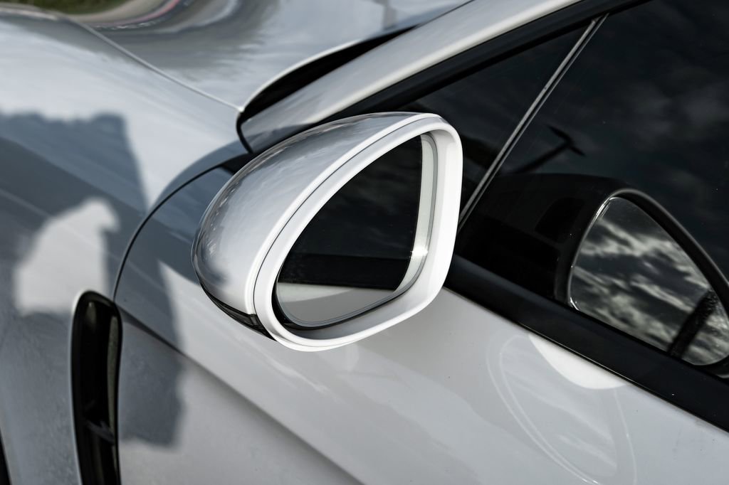 Used 2018 Porsche Panamera 4 image 52