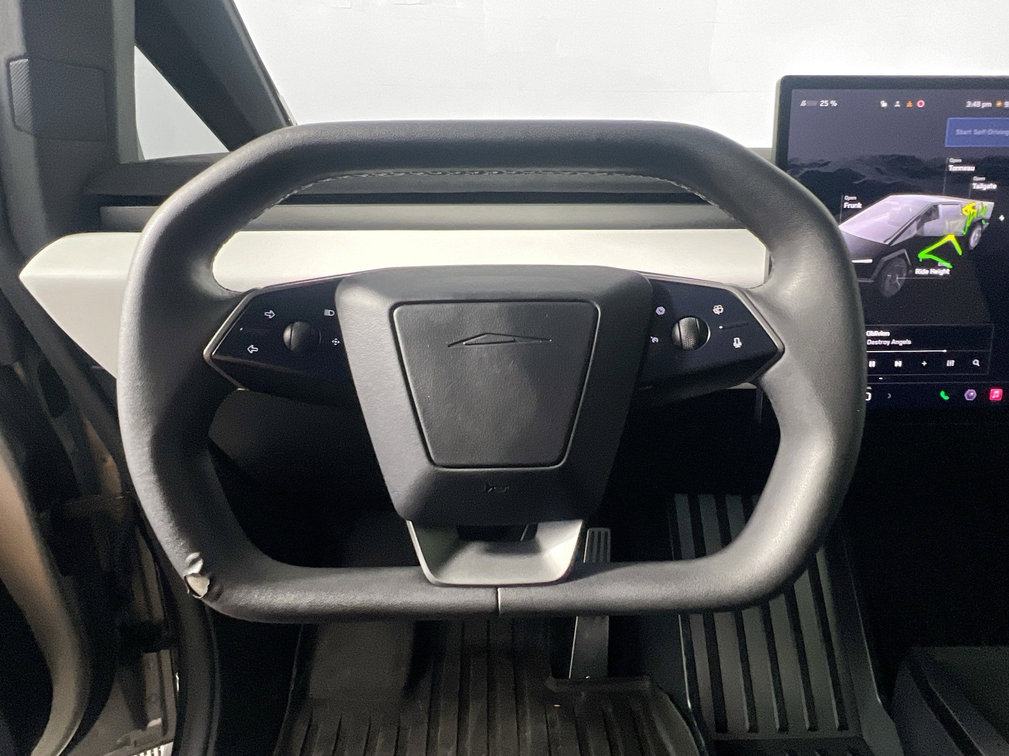 Used 2024 Tesla Cybertruck Cyberbeast AWD/4WD image 17