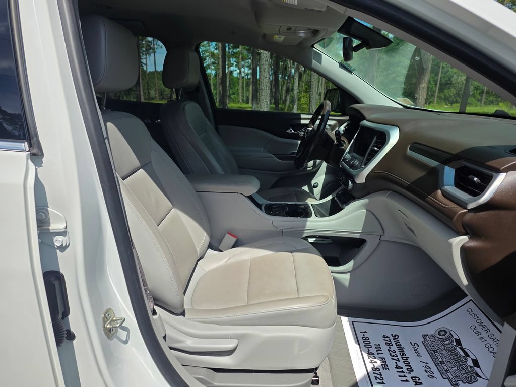 Used 2020 GMC Acadia SLT w/ Trailering Package FWD image 24