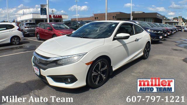 Used 2018 Honda Civic Touring image 1
