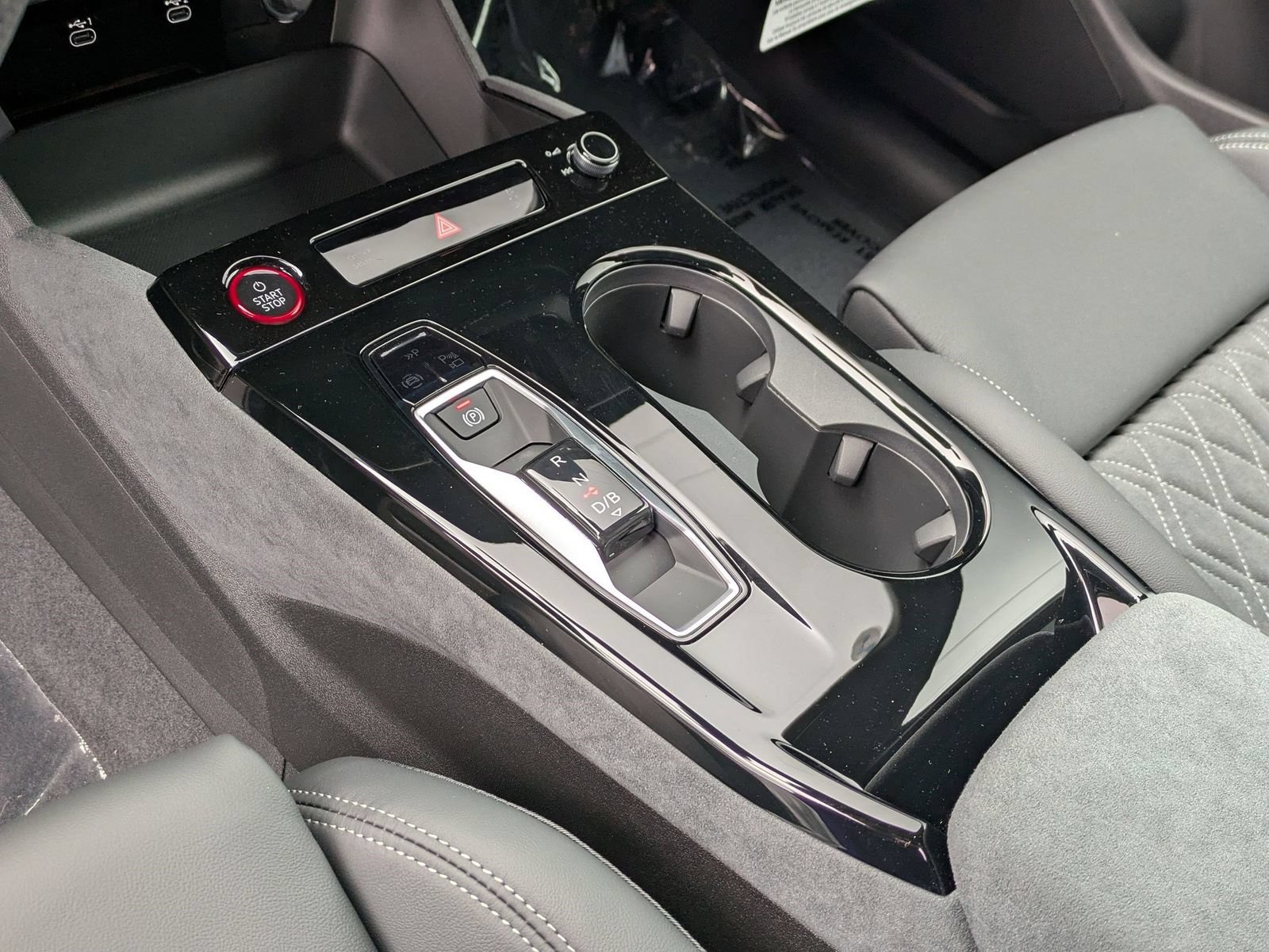 New 2027 Audi SQ6 e-tron Premium Plus AWD/4WD image 7