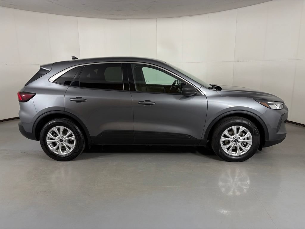 Used 2024 Ford Escape Active FWD image 9
