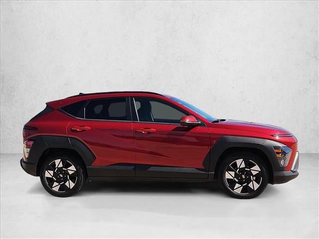 Used 2025 Hyundai Kona SEL FWD image 4