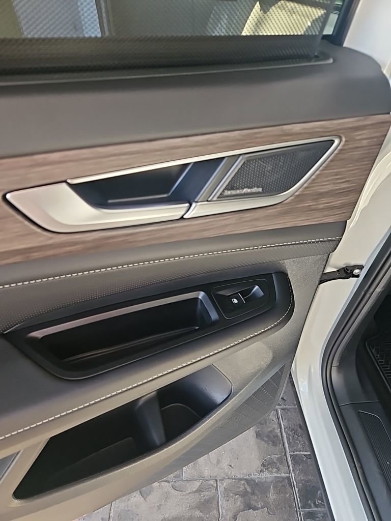 New 2026 Volkswagen Atlas SEL Premium R-Line image 24