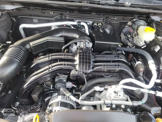Certified 2025 Subaru Outback Premium AWD/4WD image 9