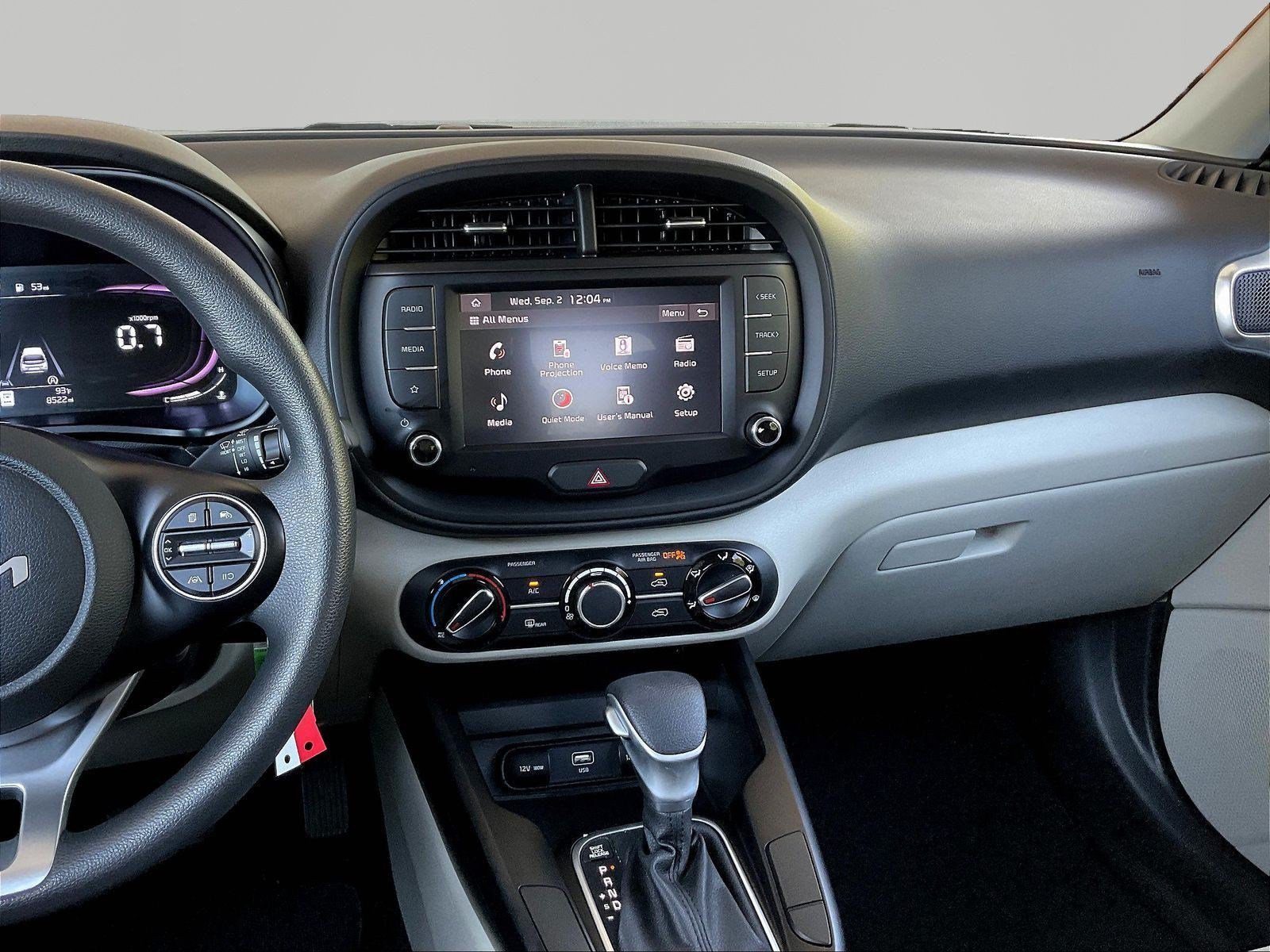 Used 2025 Kia Soul LX w/ LX Technology Package FWD image 9