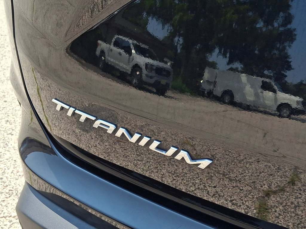 Used 2024 Ford Edge Titanium AWD/4WD image 22