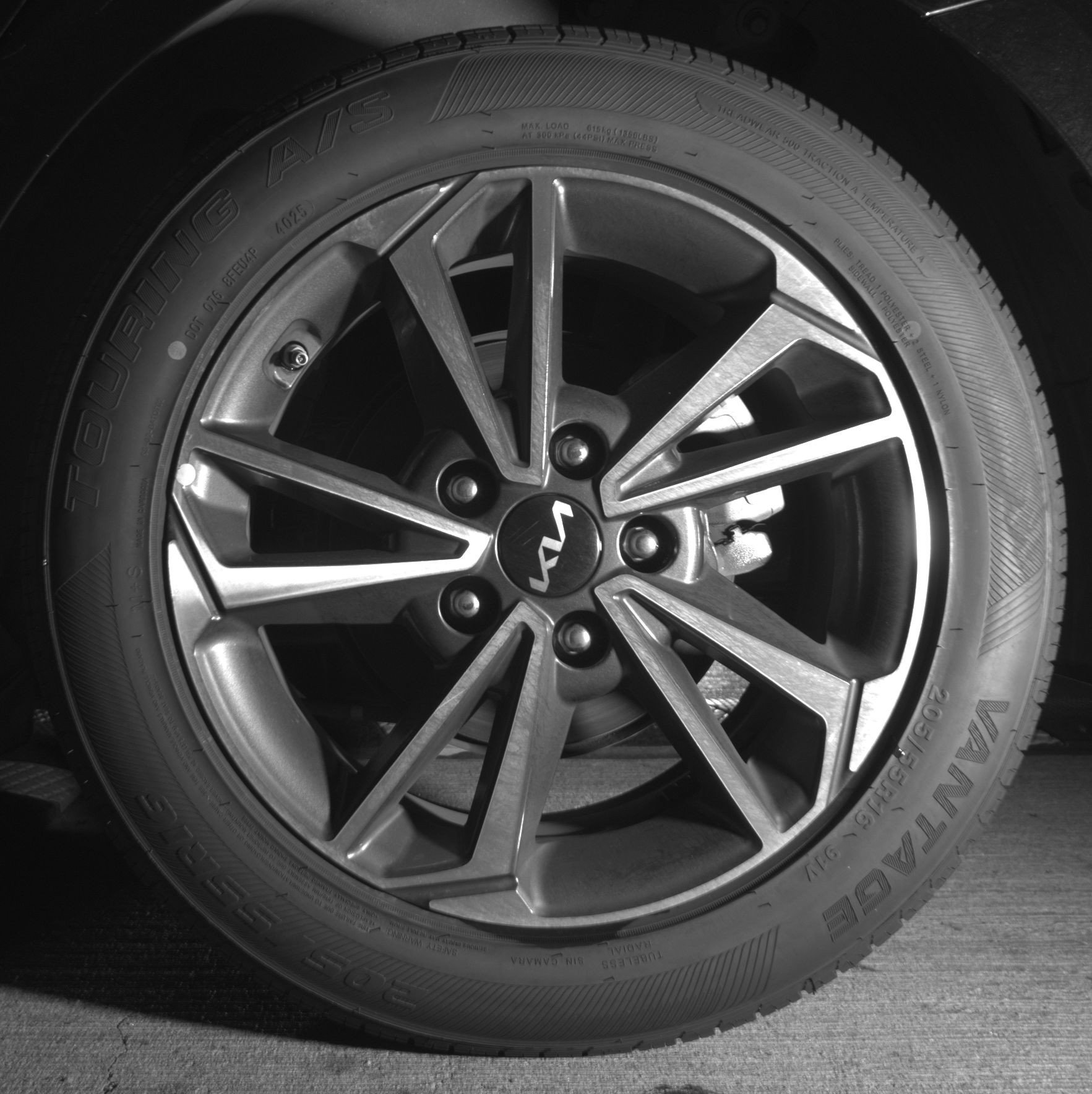 Used 2024 Kia Forte LXS image 19