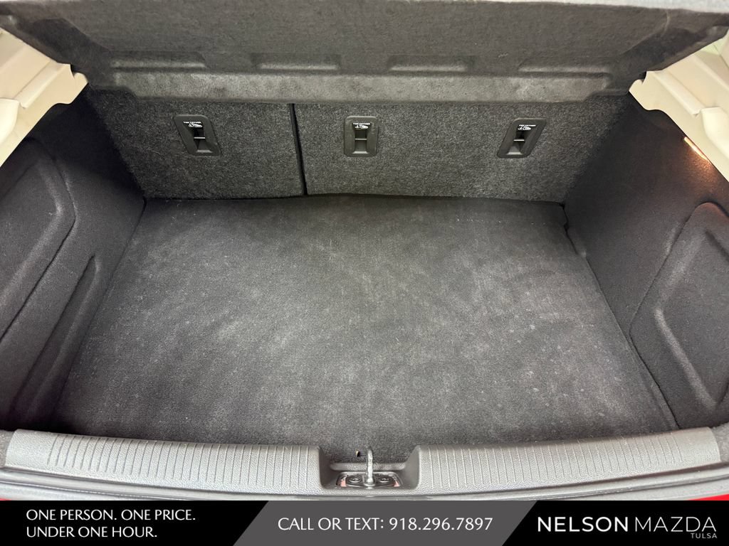 Used 2018 Chevrolet Cruze LT w/ Convenience Package FWD image 47