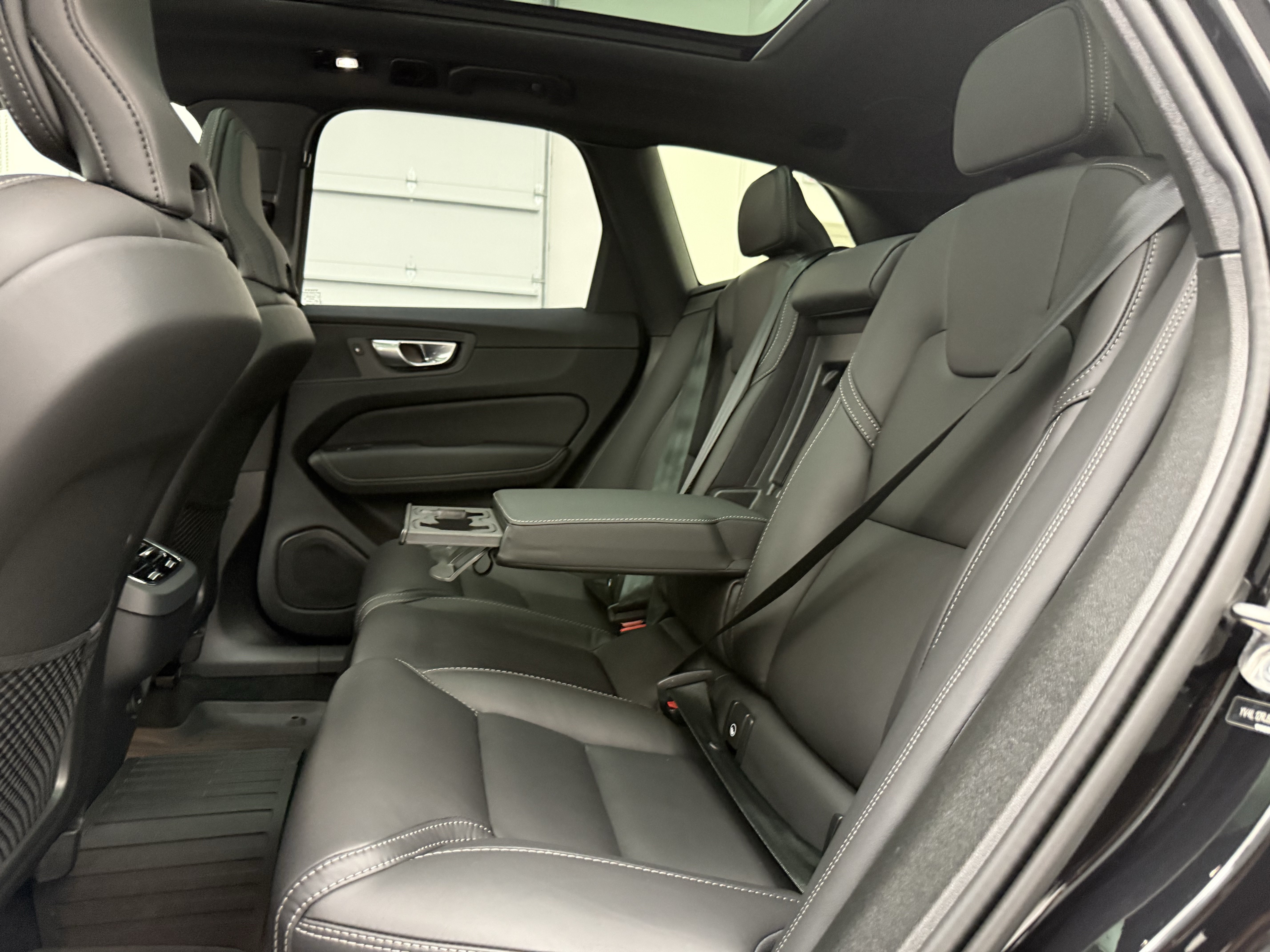 Certified 2024 Volvo XC60 B5 Ultimate AWD/4WD image 26