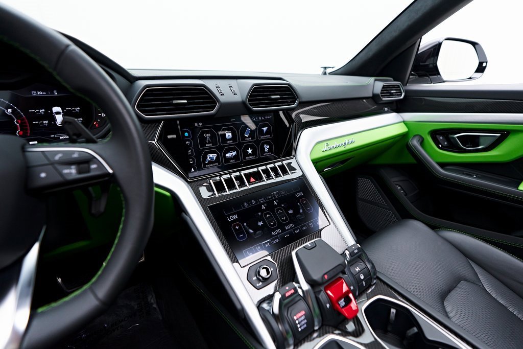 Used 2022 Lamborghini Urus image 73
