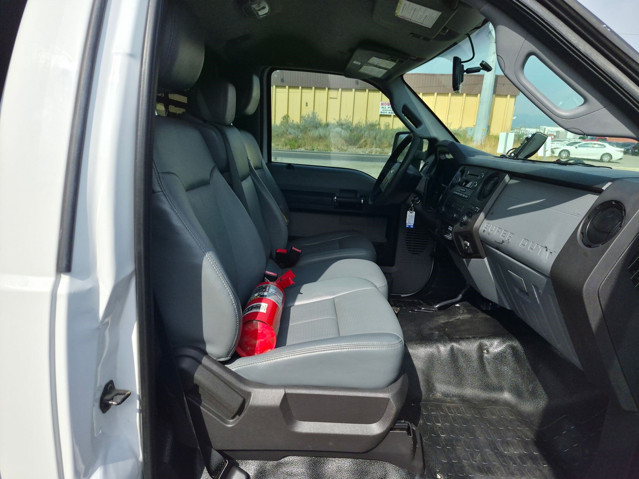 Used 2016 Ford F550 4x4 Regular Cab Super Duty image 26