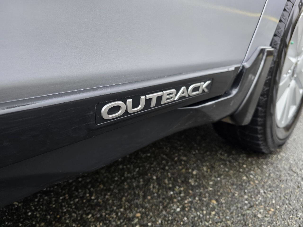 Used 2016 Subaru Outback 2.5i Premium image 20