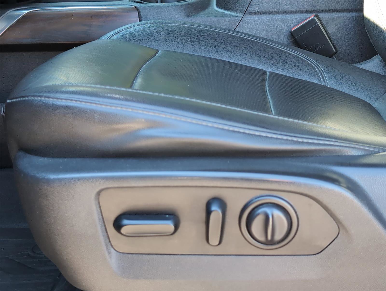 Used 2021 GMC Sierra 1500 SLT image 15