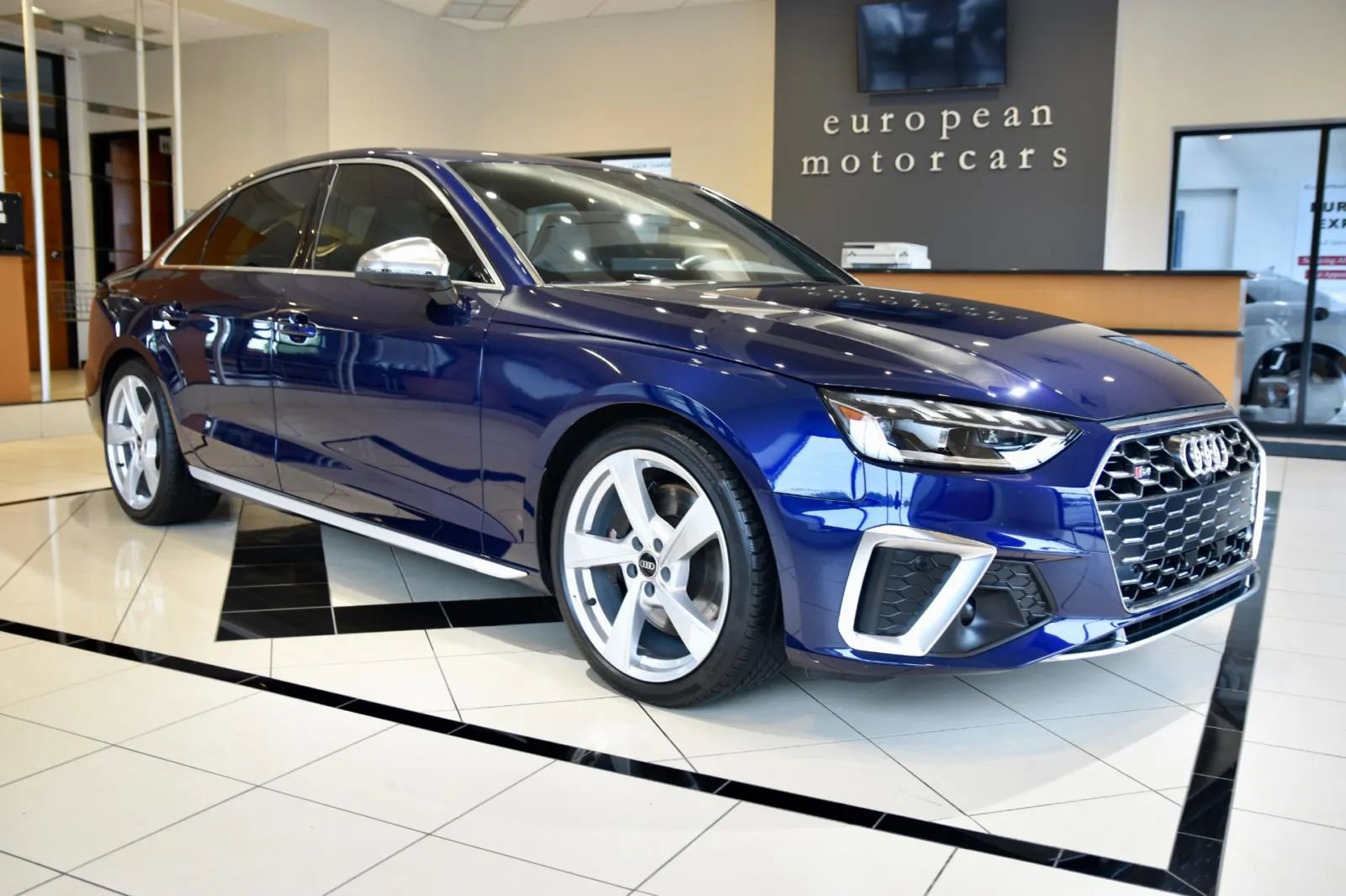 Used 2023 Audi S4 Premium Plus image 1