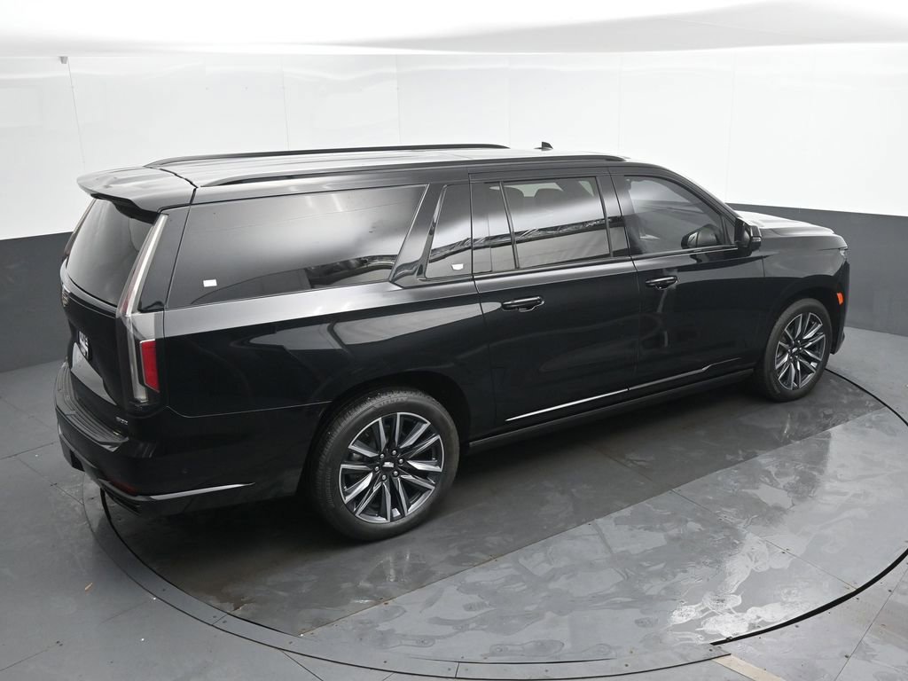 Used 2024 Cadillac Escalade ESV Sport w/ Touring Package AWD/4WD image 33