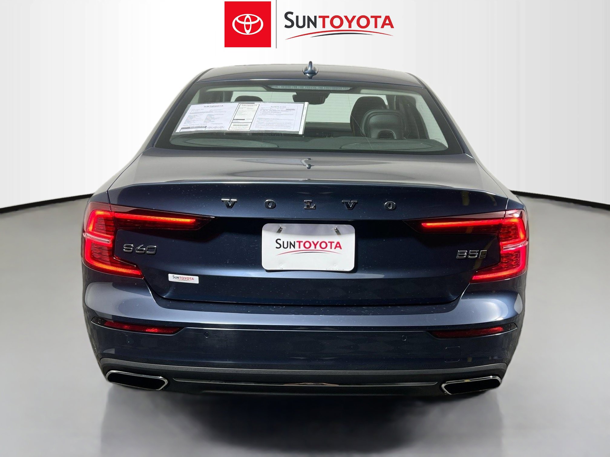 Used 2022 Volvo S60 B5 Inscription image 5