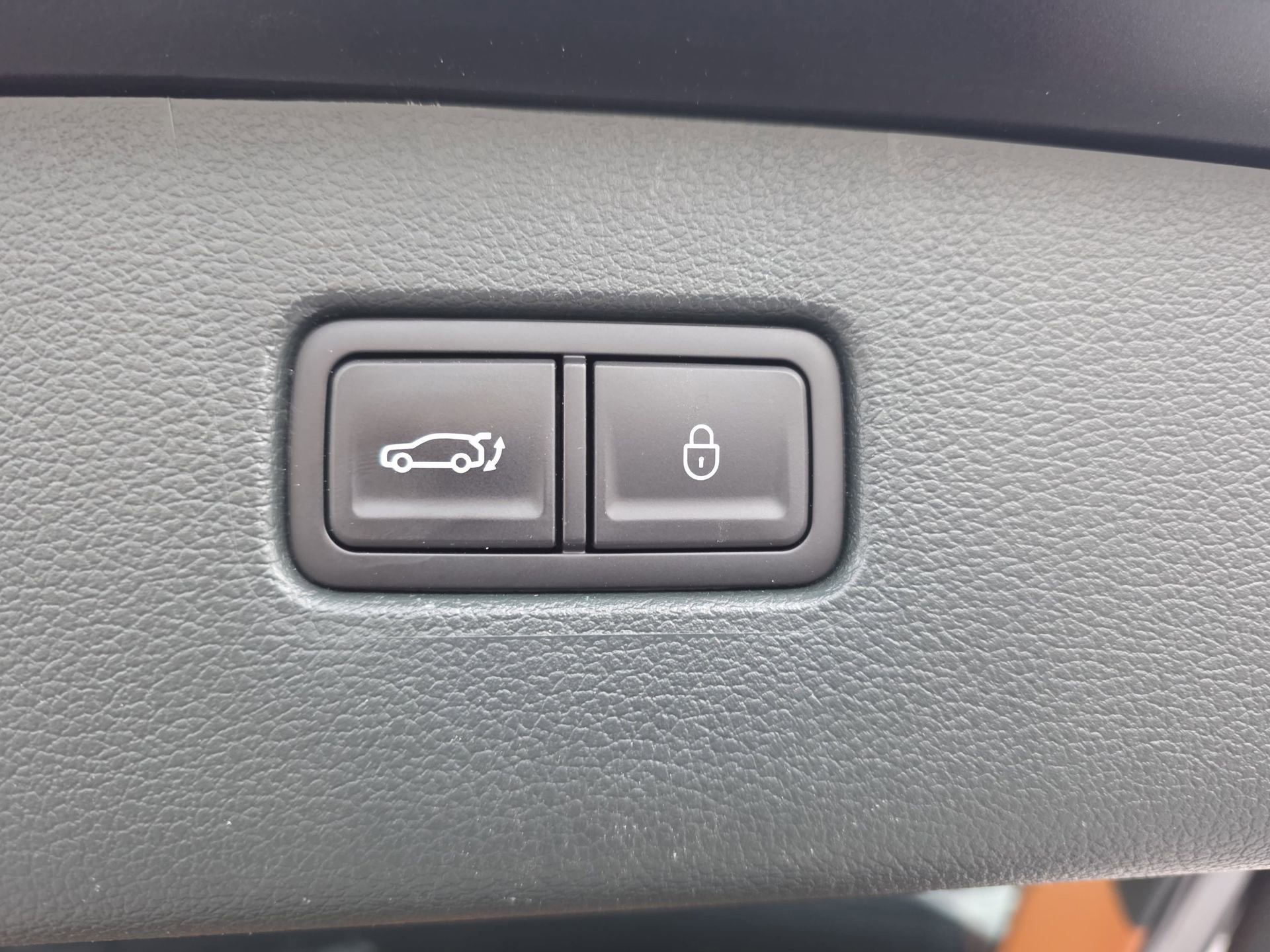 Used 2025 Genesis GV80 3.5T Prestige AWD/4WD image 13