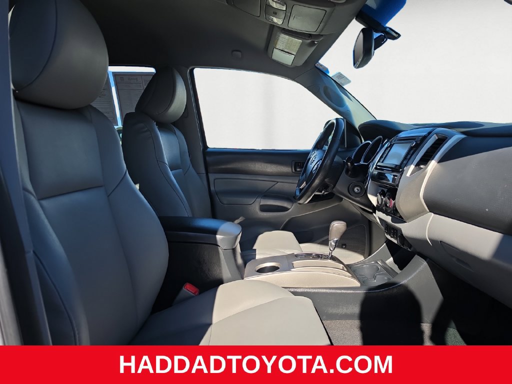 Used 2015 Toyota Tacoma 4x4 Double Cab w/ Limited Package image 16