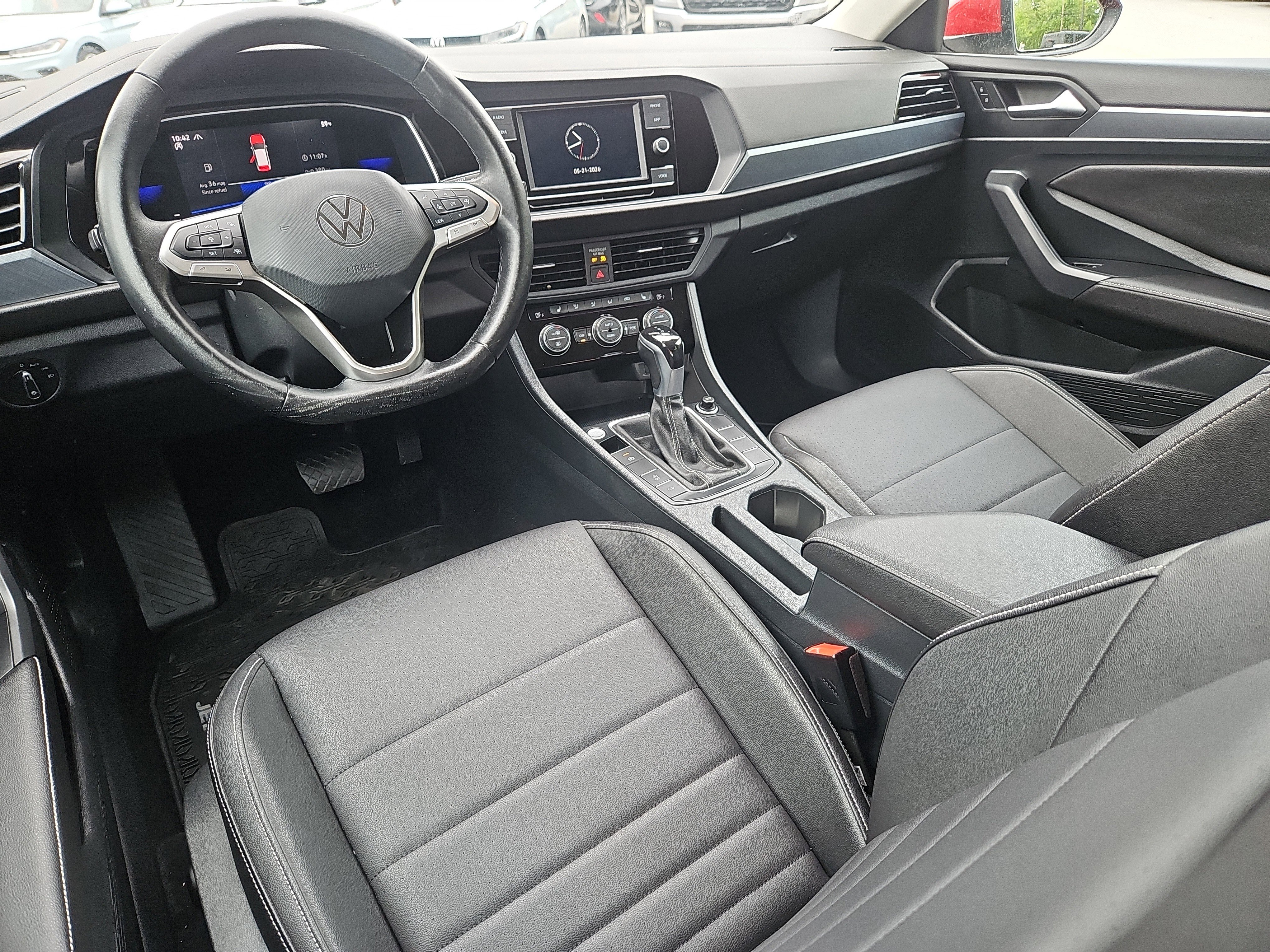 Certified 2023 Volkswagen Jetta SE FWD image 4