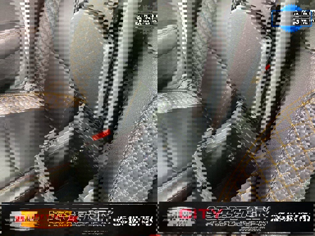 Used 2022 Jeep Wrangler Unlimited Sahara image 27