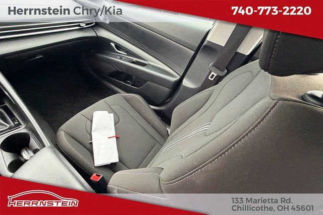 Used 2024 Hyundai Elantra SEL image 11
