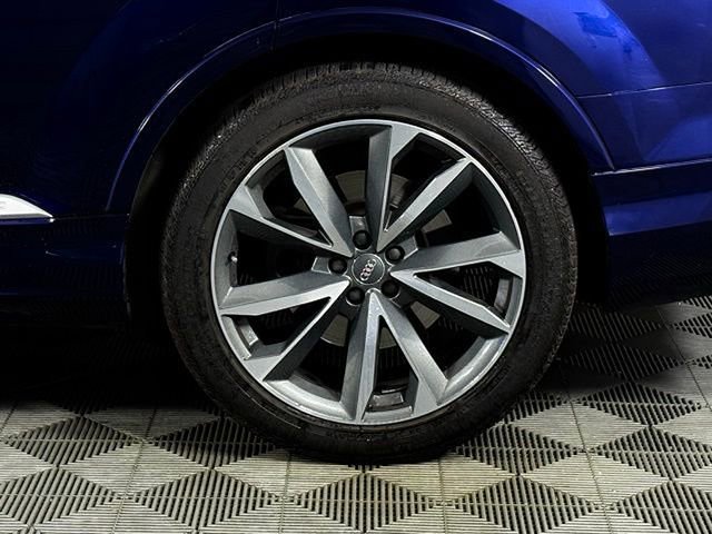 Used 2021 Audi SQ7 Premium Plus w/ Driver Assistance Package image 16