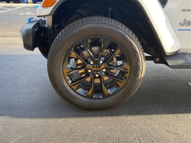 Used 2023 Jeep Wrangler Unlimited Sahara w/ Cold Weather Group AWD/4WD image 12