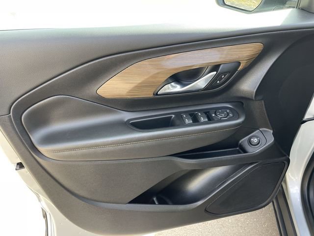 Used 2021 GMC Terrain SLE w/ Driver Convenience Package FWD image 10