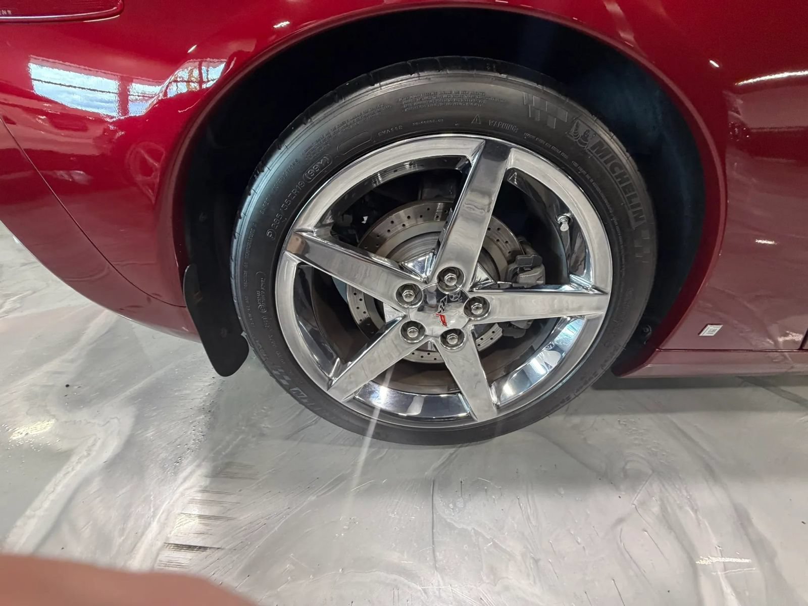 Used 2007 Chevrolet Corvette Coupe w/ Preferred Equipment Group RWD image 11