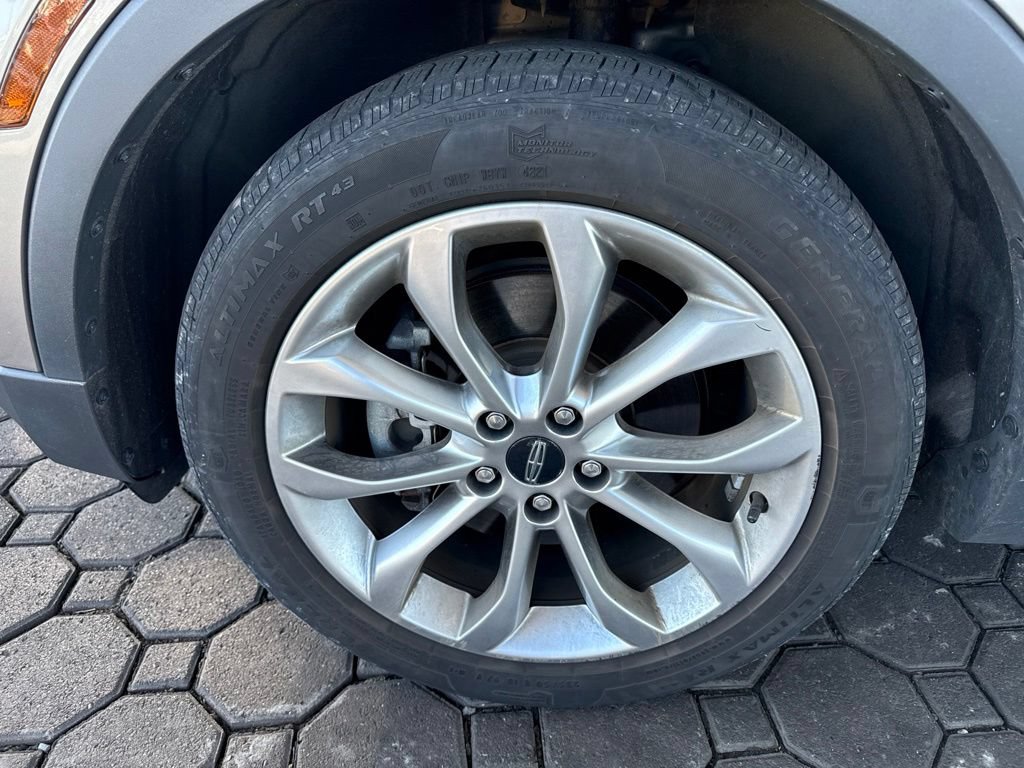 Used 2019 Lincoln MKC Select FWD image 10