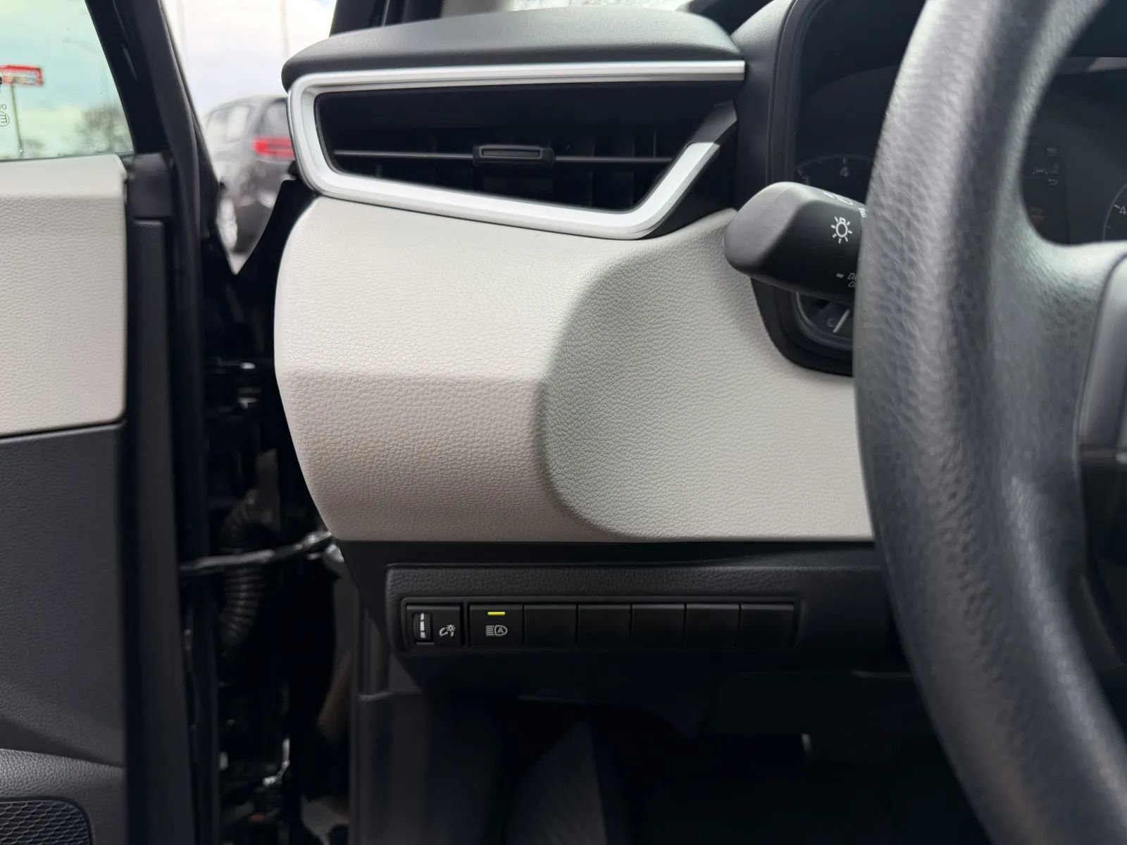 Used 2024 Toyota Corolla LE image 24