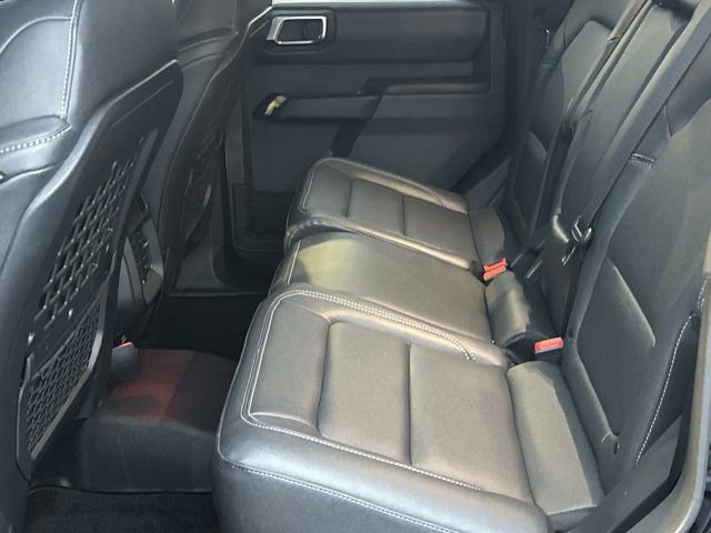 Used 2025 Ford Bronco Badlands image 25