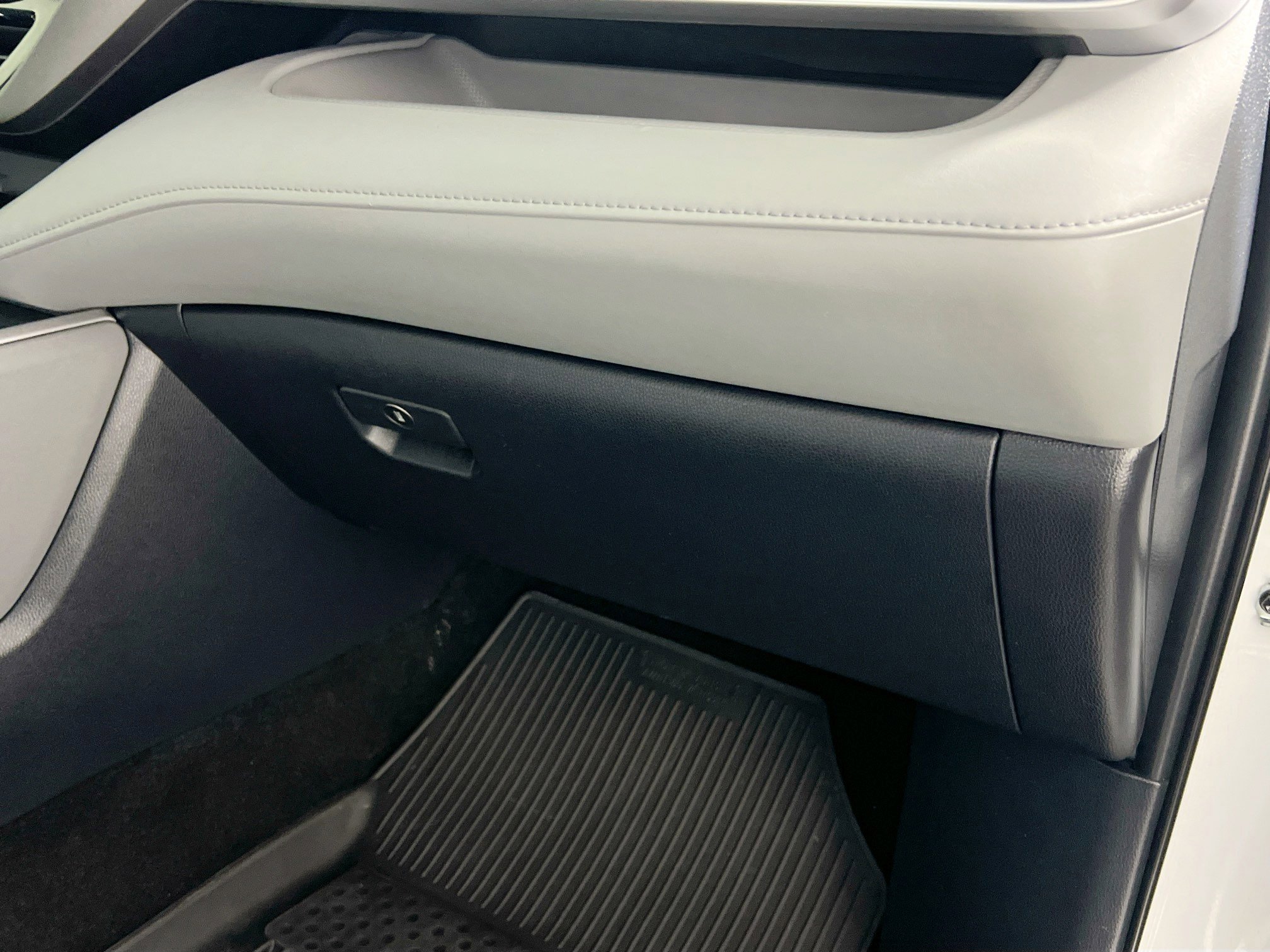 Used 2024 Toyota Highlander XLE image 35