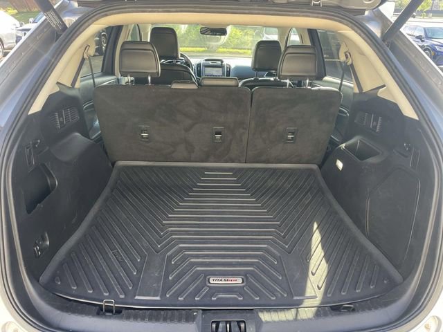 Used 2020 Ford Edge Titanium w/ Equipment Group 301A FWD image 9