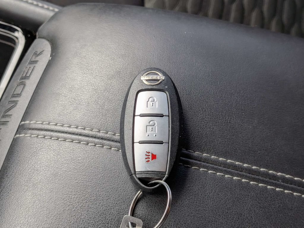 Used 2022 Nissan Pathfinder S FWD image 30
