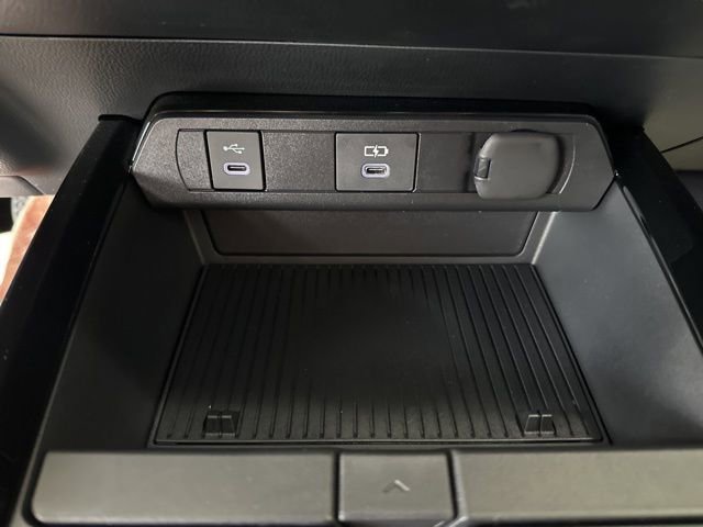 New 2026 Toyota Prius Plug-In Hybrid image 18