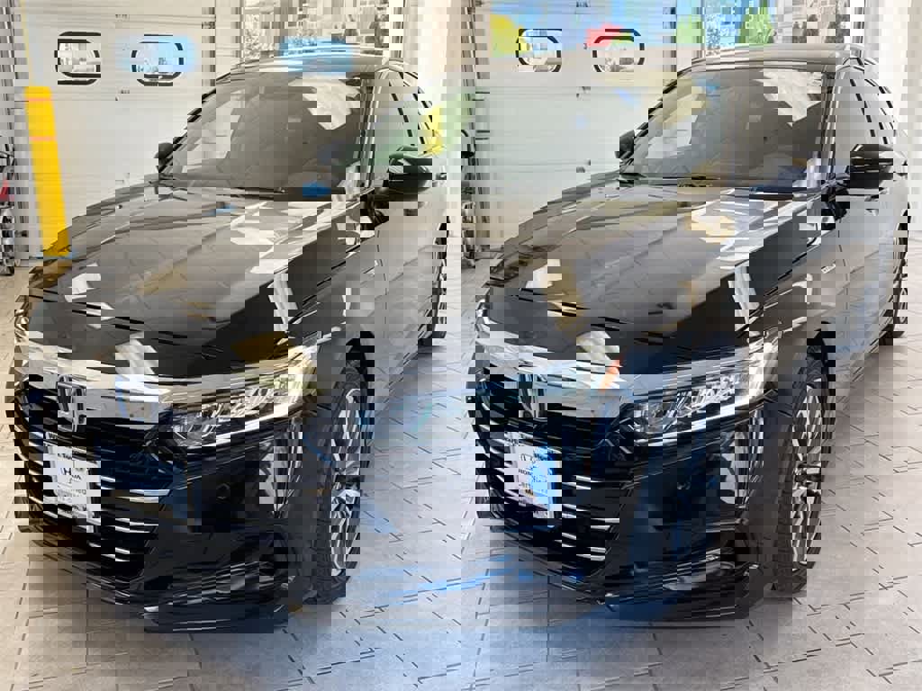 Used 2022 Honda Accord Hybrid image 1