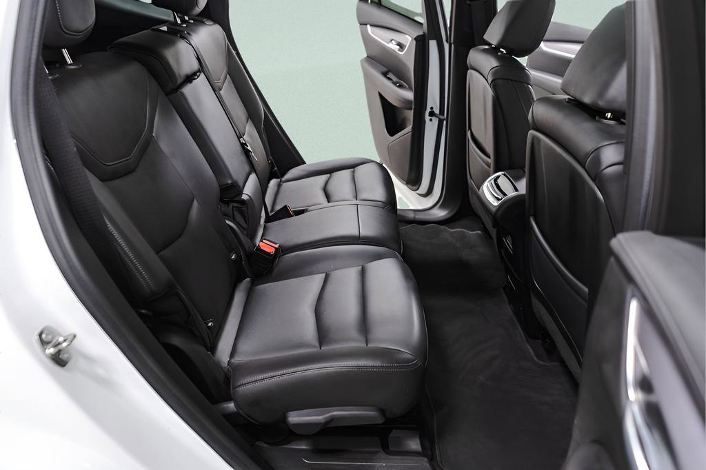 Used 2023 Cadillac XT6 Luxury image 36