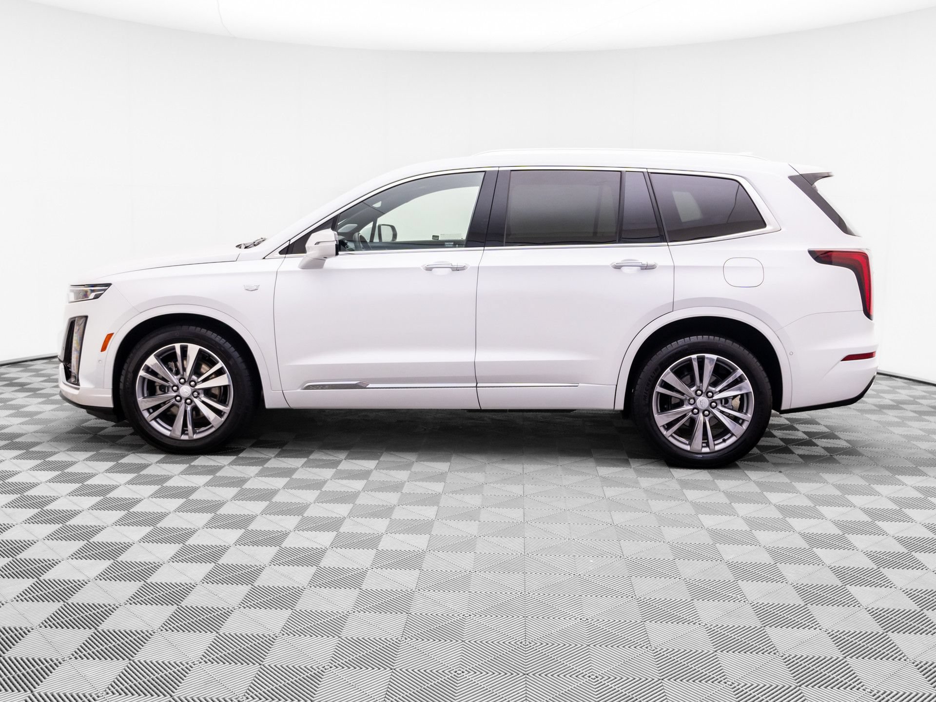 Certified 2025 Cadillac XT6 Premium Luxury w/ Platinum Package AWD/4WD video 2