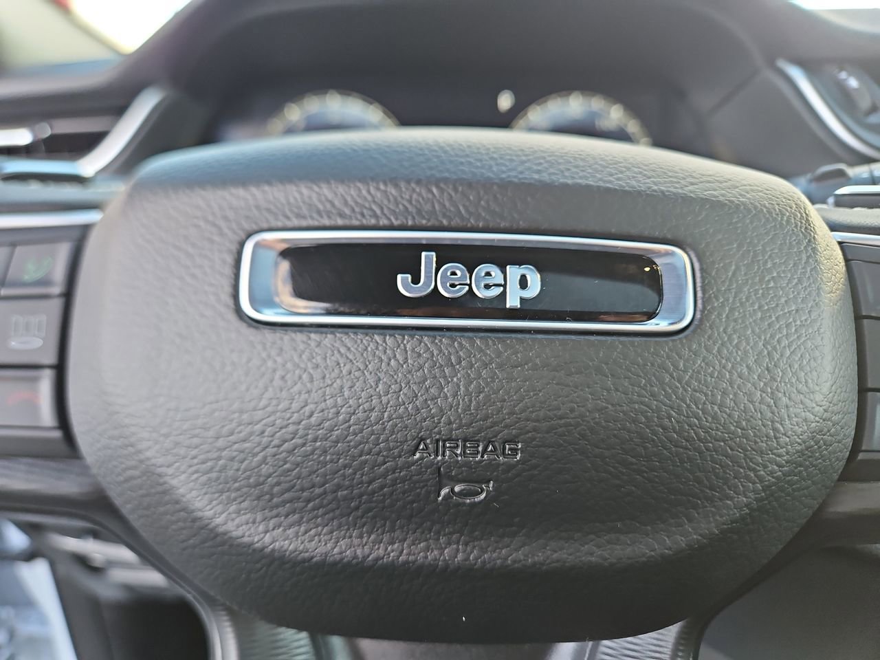 New 2025 Jeep Grand Cherokee L Altitude image 23