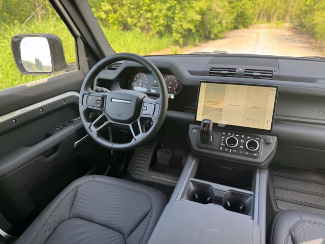 New 2026 Land Rover Defender 110 S AWD/4WD image 27