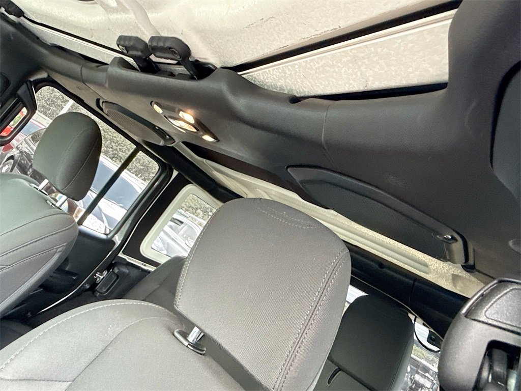 Used 2021 Jeep Wrangler Unlimited Sport image 19