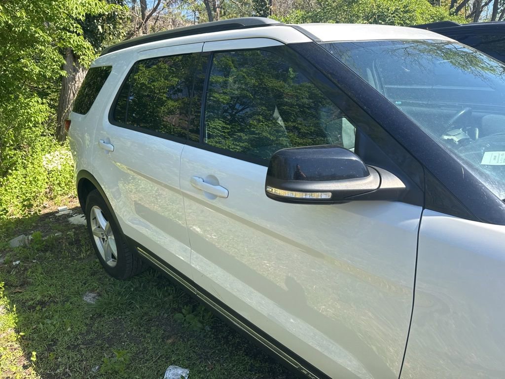 Used 2017 Ford Explorer XLT w/ Equipment Group 202A image 11